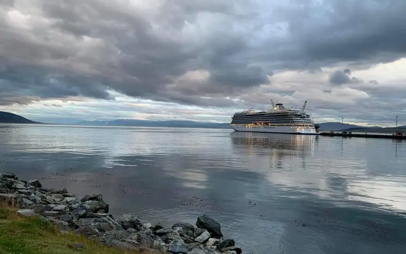 ushuaia cruise port schedule